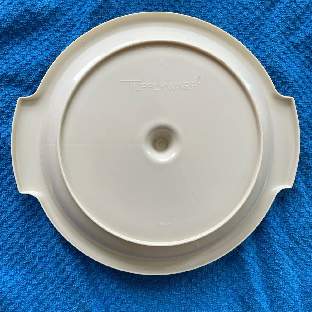 Vintage Tupperware Suzette, Jr. Divided Serving Dish from the 1970”s
